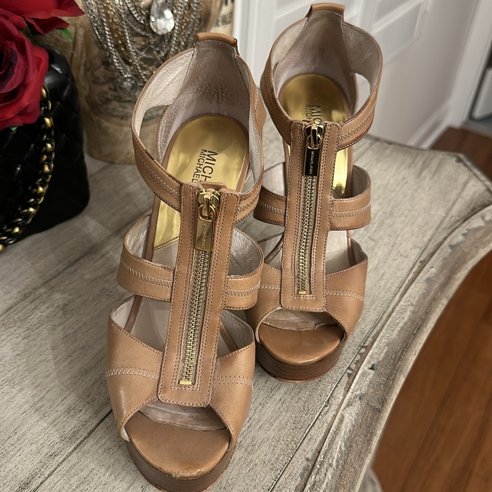 Michael Kors size 9 tan leather, high heel sandals - Picture 2 of 6